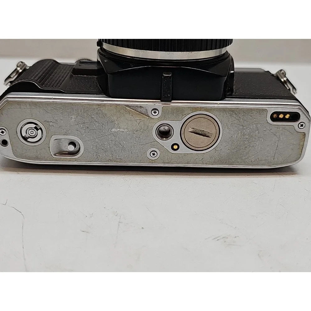 Minolta X-370 35mm SLR Film Camera with Extra Lenses **UNTESTED**